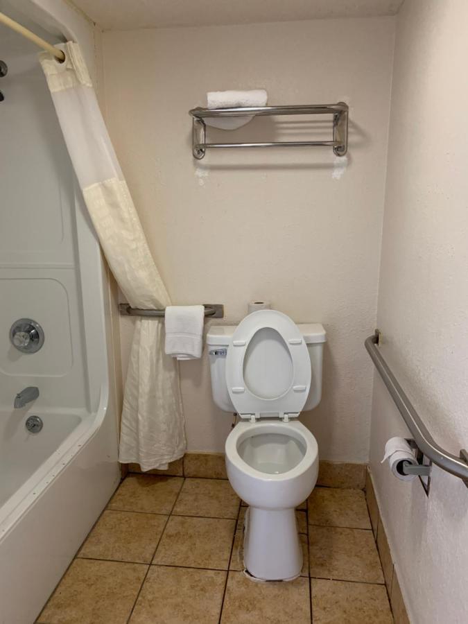 Zainee Inc Budgetel Inn And Suites Огъста Стая снимка