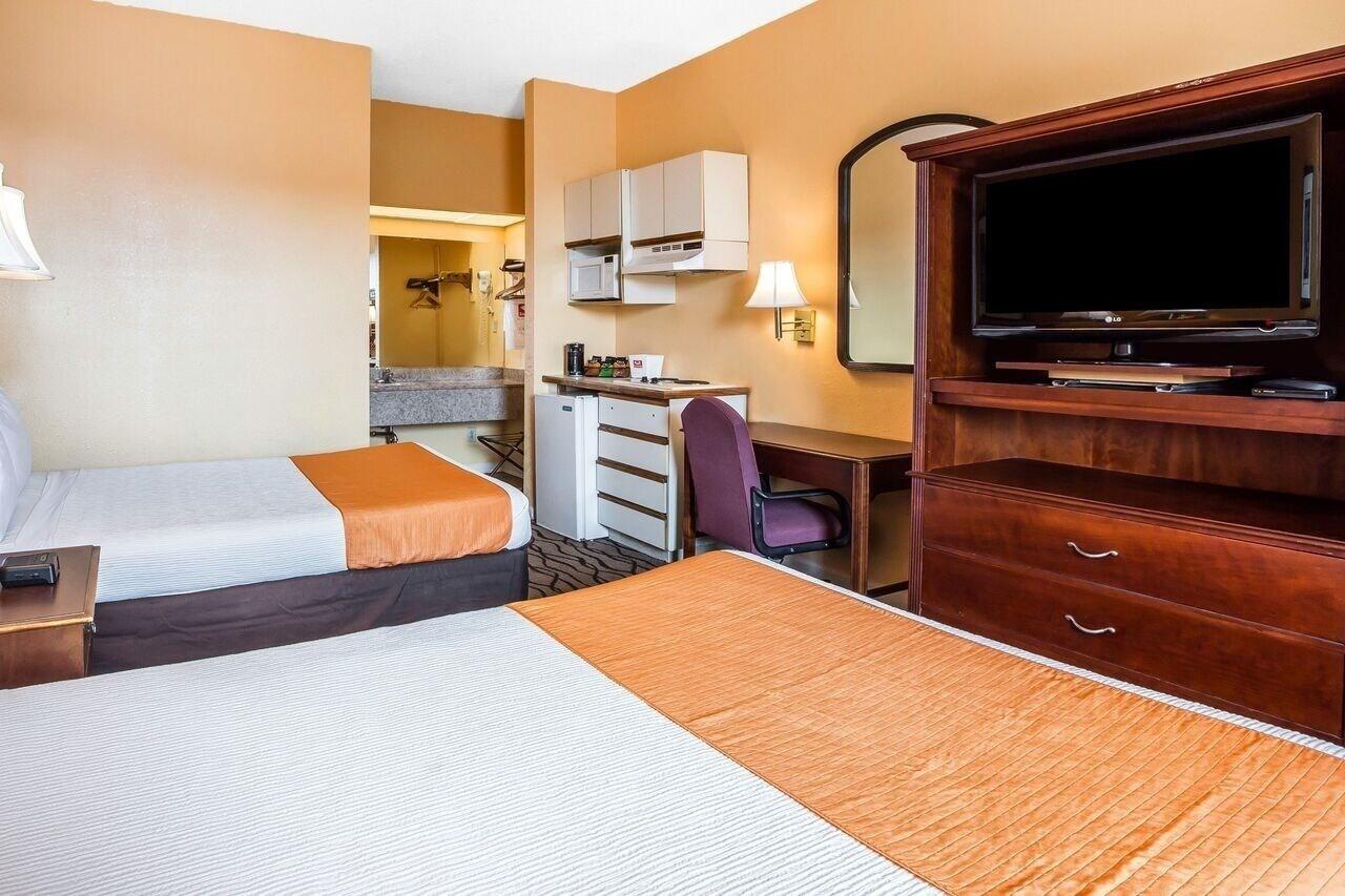 Zainee Inc Budgetel Inn And Suites Огъста Екстериор снимка