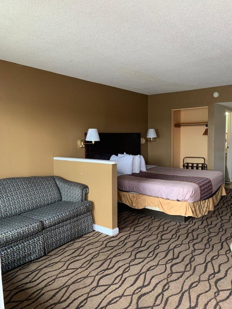 Zainee Inc Budgetel Inn And Suites Огъста Екстериор снимка