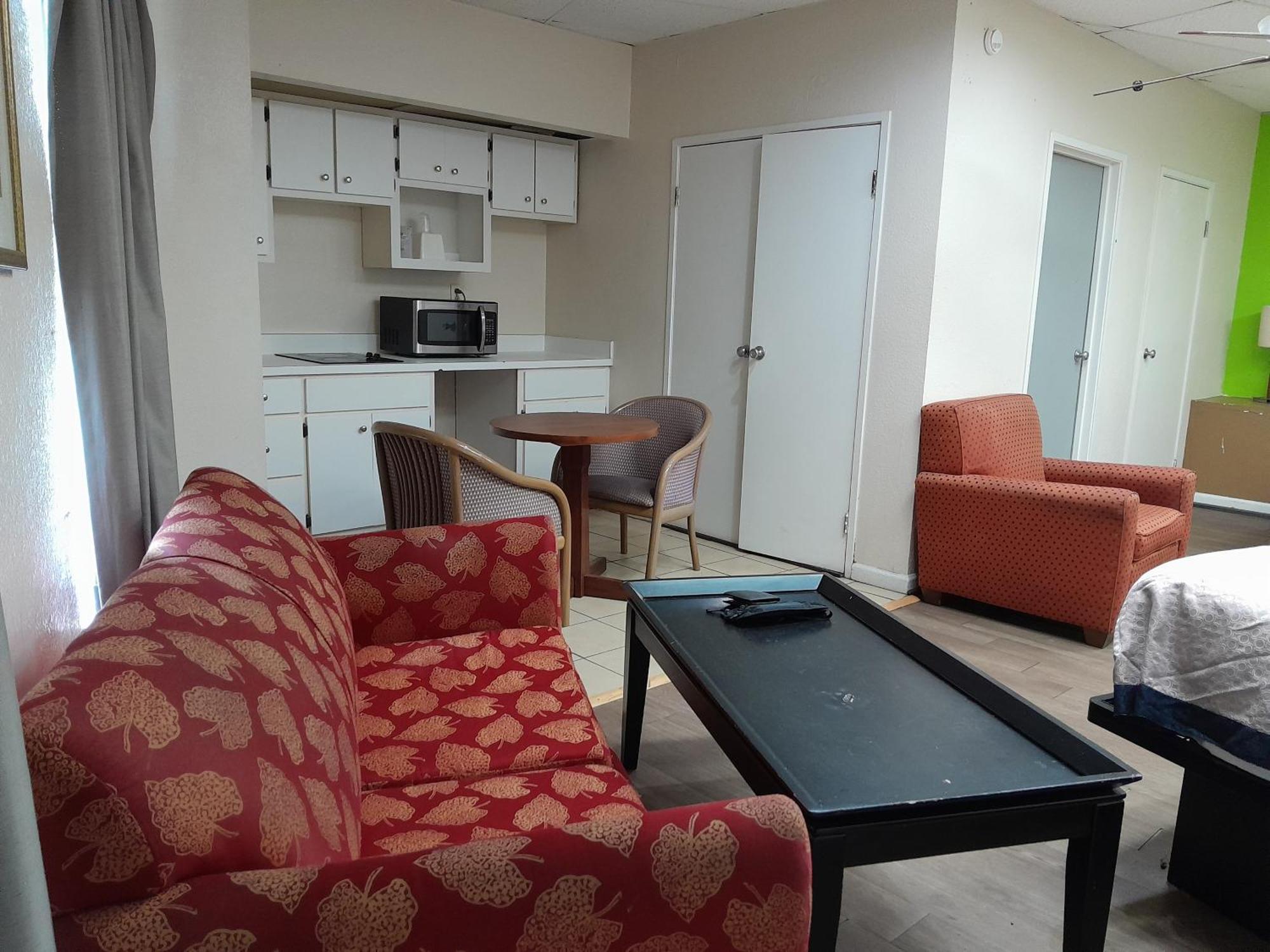 Zainee Inc Budgetel Inn And Suites Огъста Екстериор снимка